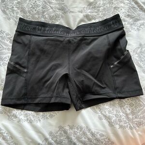 Lululemon What the Sport Short size 8 black luxtreme